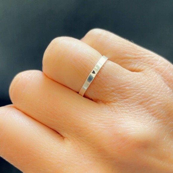 Sterling Silver Ring Heart Minimalist Band​ - Picture 6 of 12